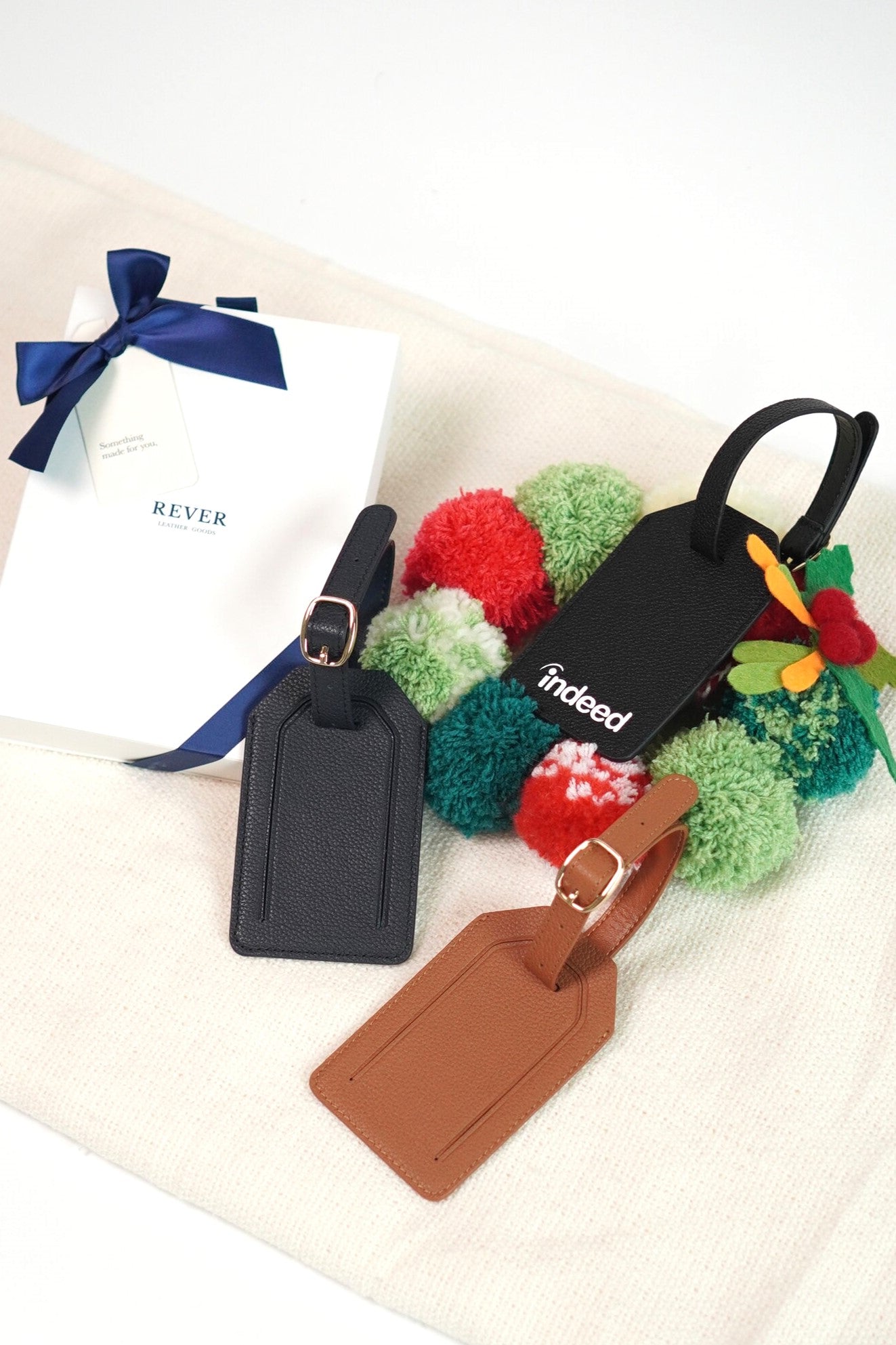Unwrapping the Magic of Personalised Corporate Gifts for Christmas