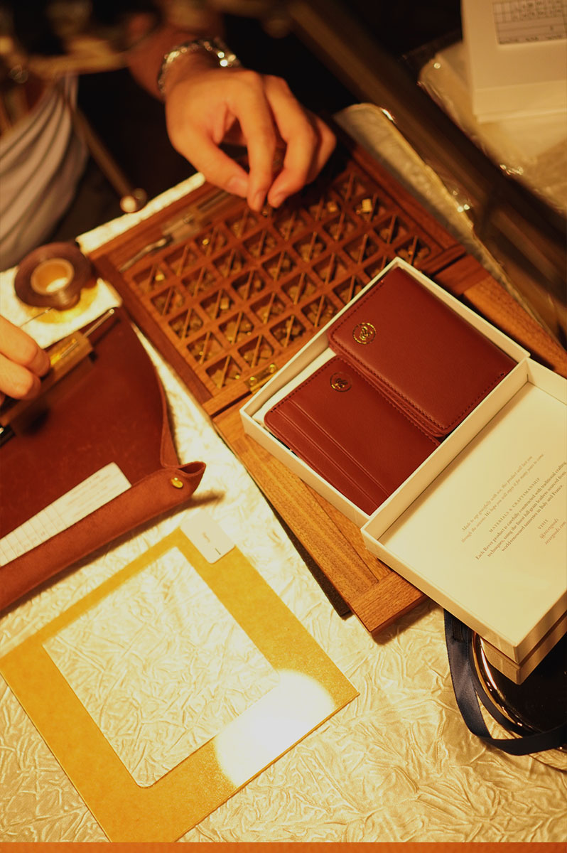 MINDEF Leather Card Holders - Rever customised corporate gifts