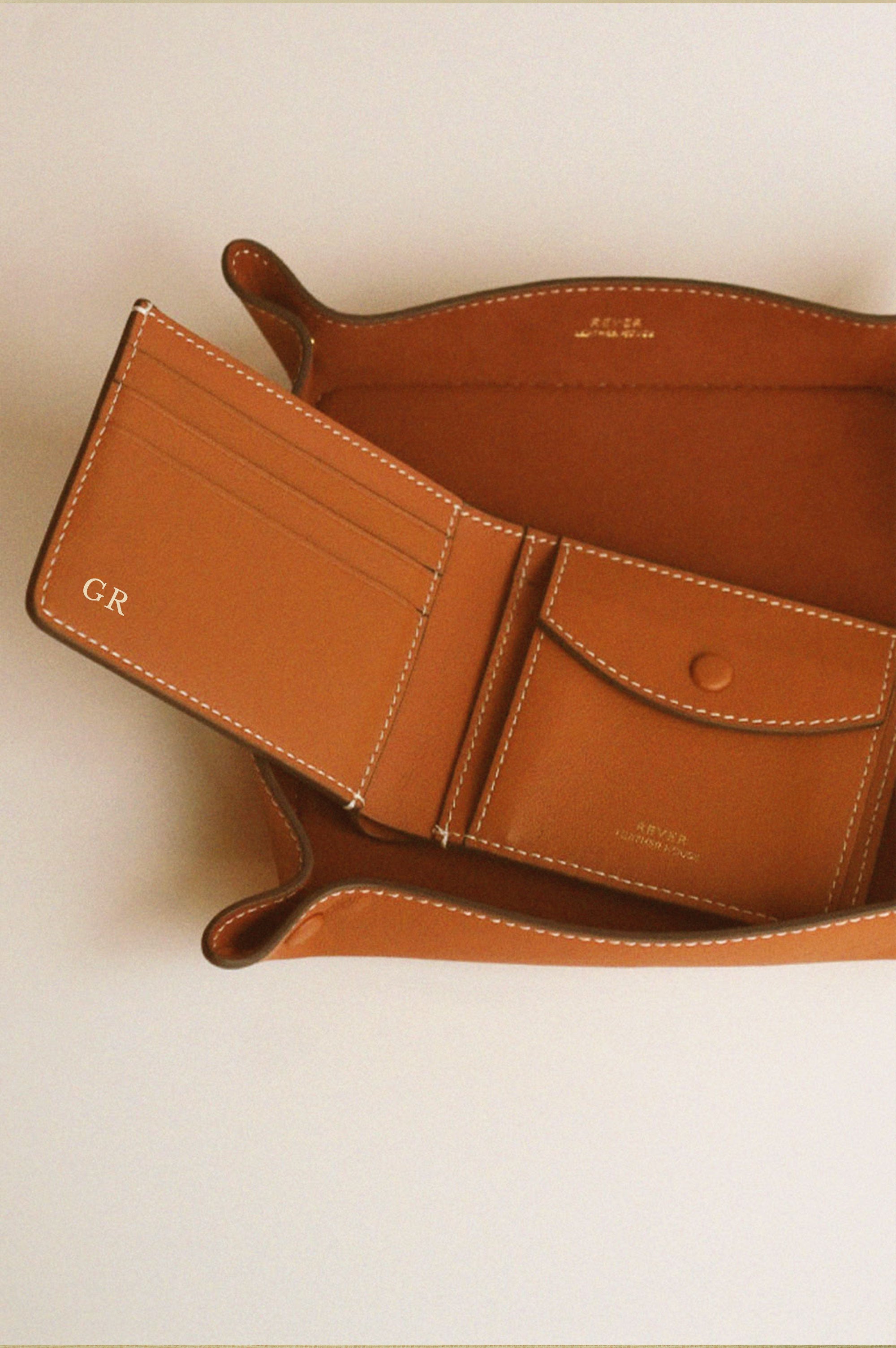 🎁 Celebrate Dad with Personalised Leather Gifts This Father’s Day