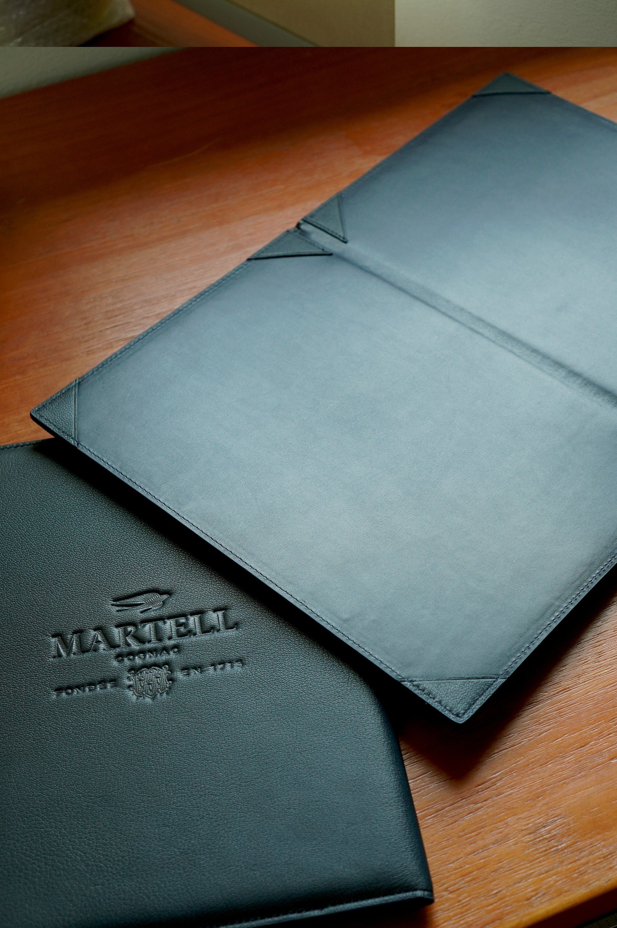 Personalized Corporate Gifts: Adding a Touch of Individuality to Your Business