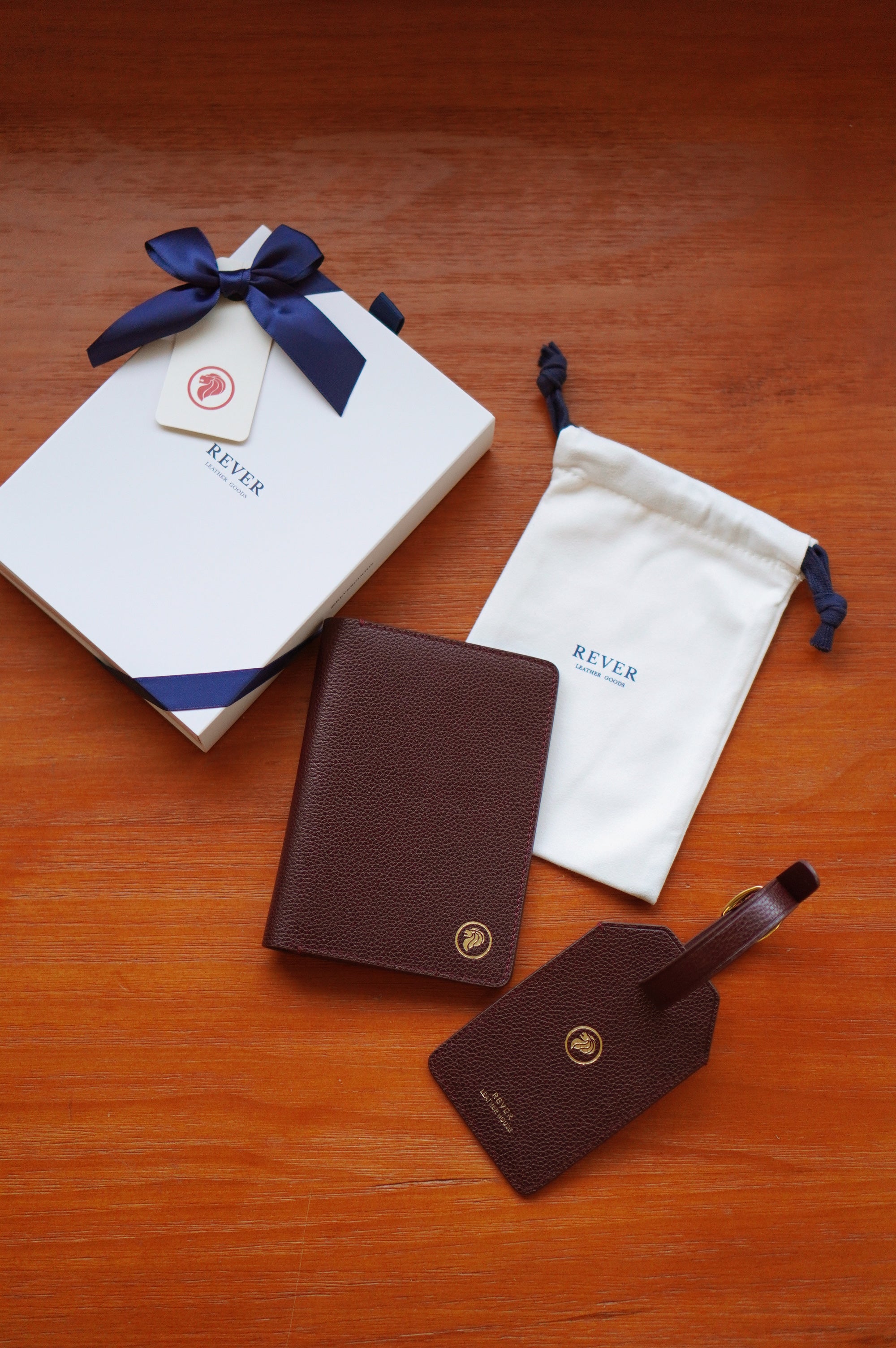 The Power of Personalized Leather Corporate Gifts - Rever Leather Goods