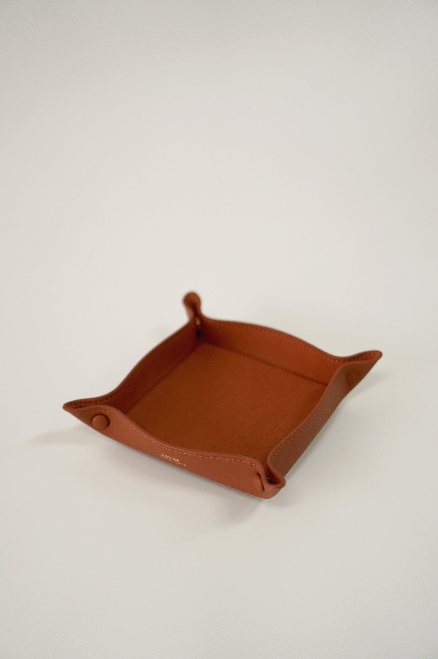 Alfred Medium Valet Tray in Caramel