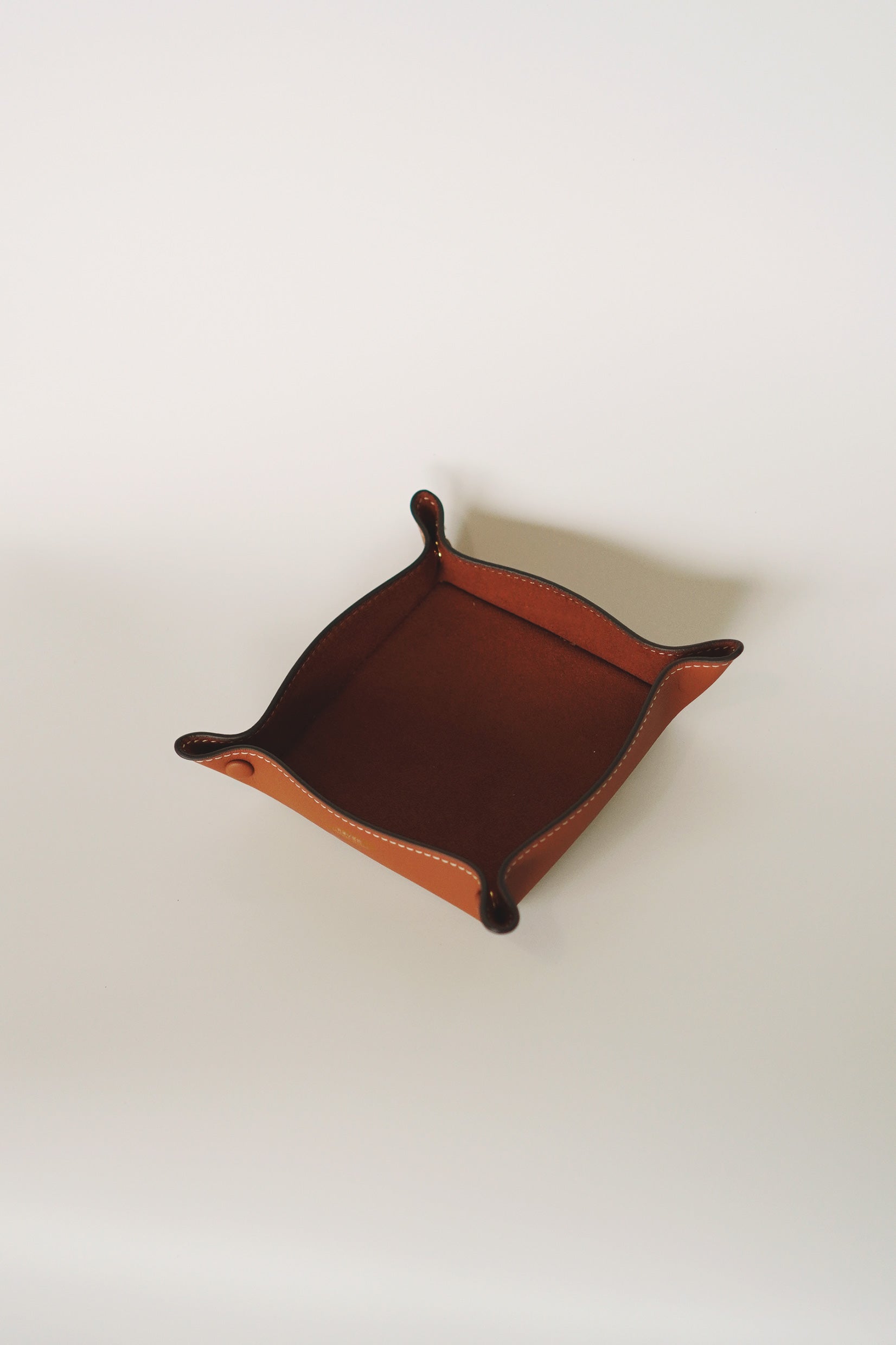 Alfred Medium Valet Tray in Maple