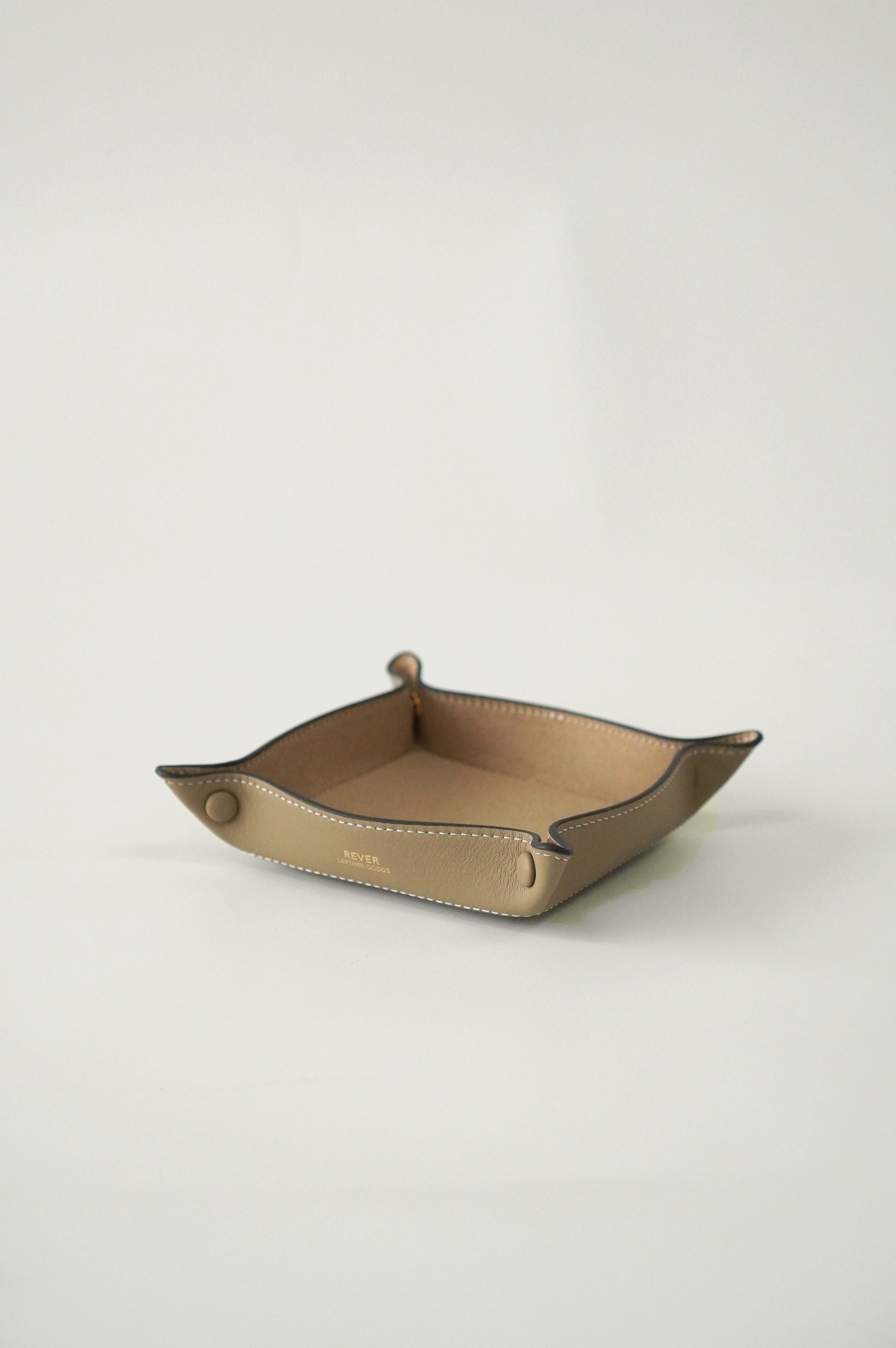 Alfred Medium Valet Tray in Biscuit