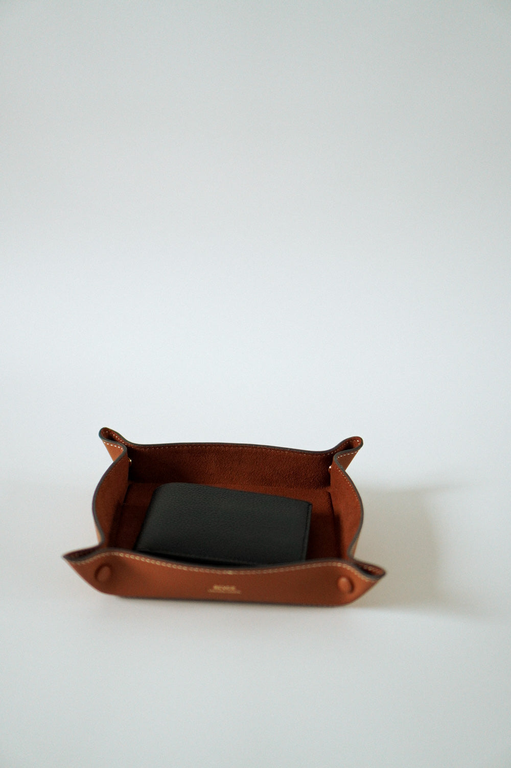 Stater Bifold Wallet in Black & Alfred Large Valet Tray in Maple Personalised Gifts Singapore