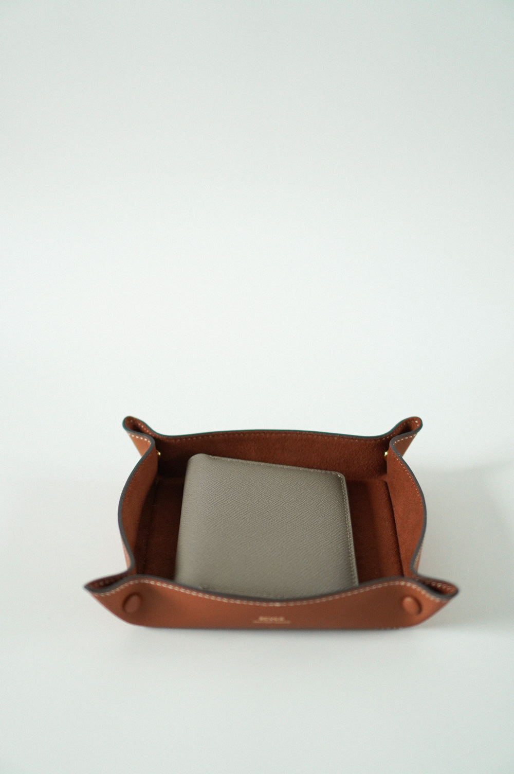 Henry Passport Wallet & Alfred Valet Tray Set