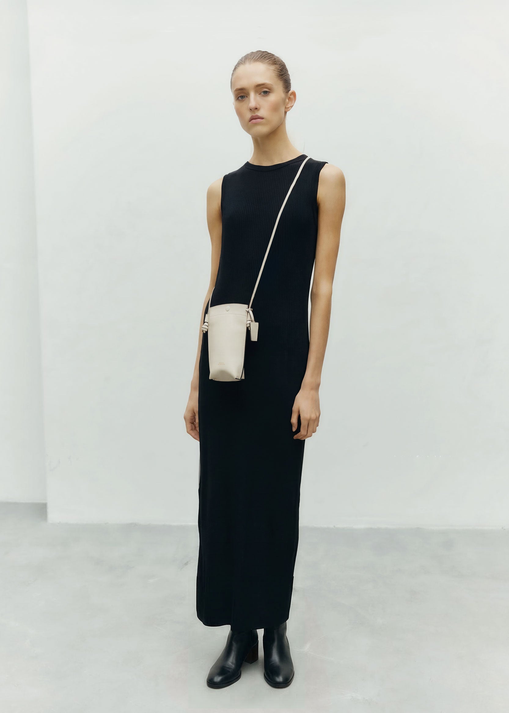 Rubin Phone Bag in Milk