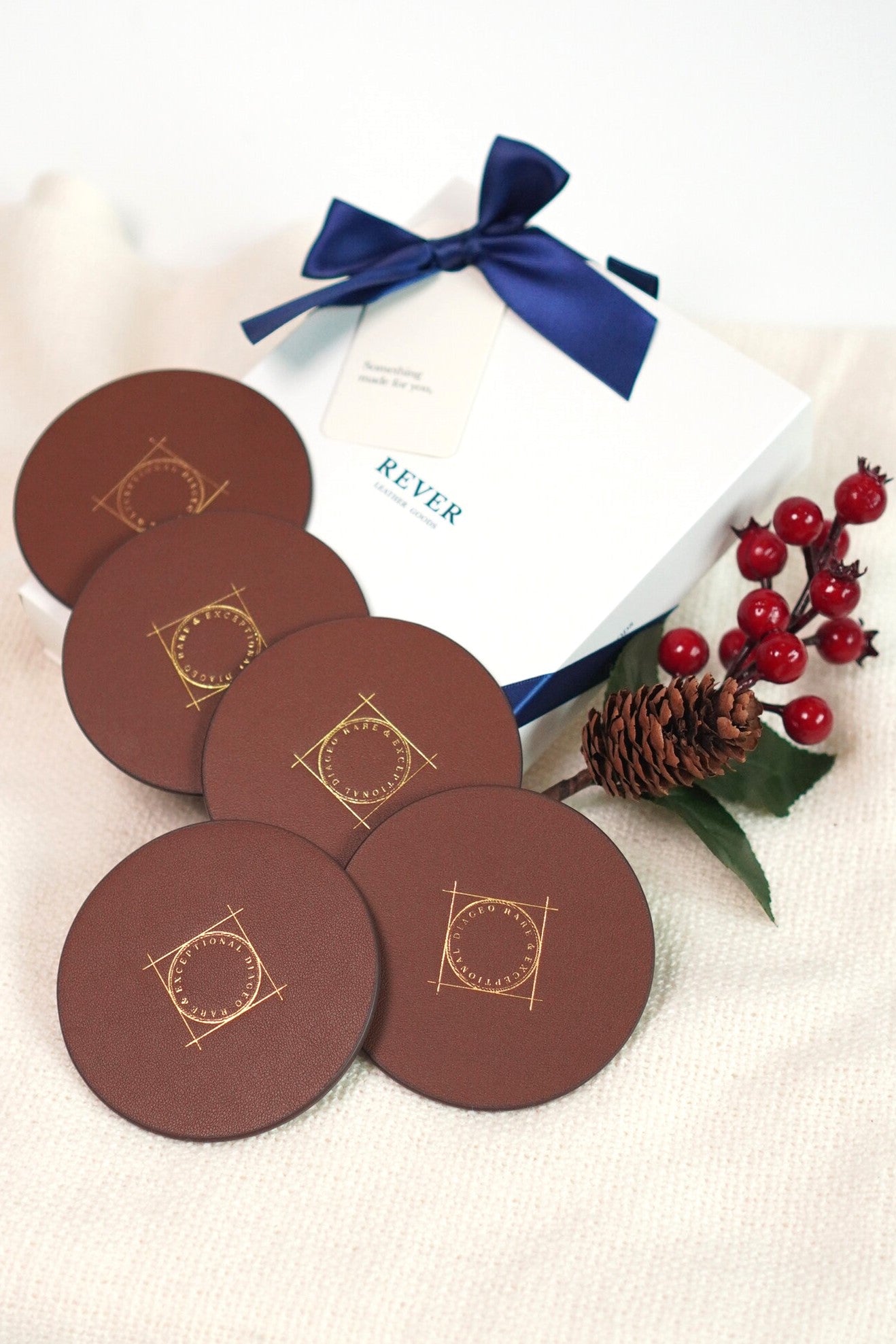 Crafting Connections: Personalised Corporate Gifts this Christmas