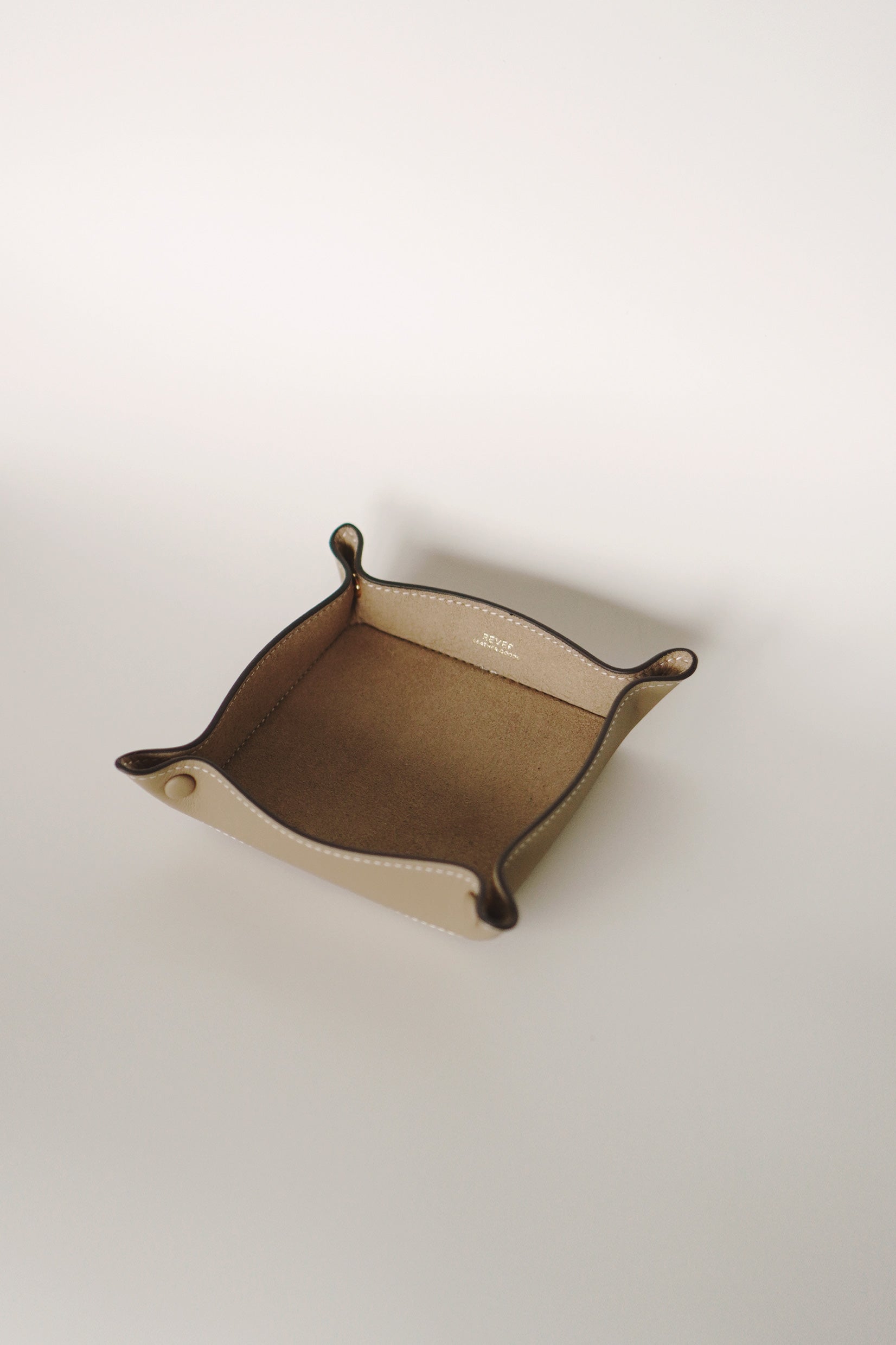Alfred Medium Valet Tray in Biscuit