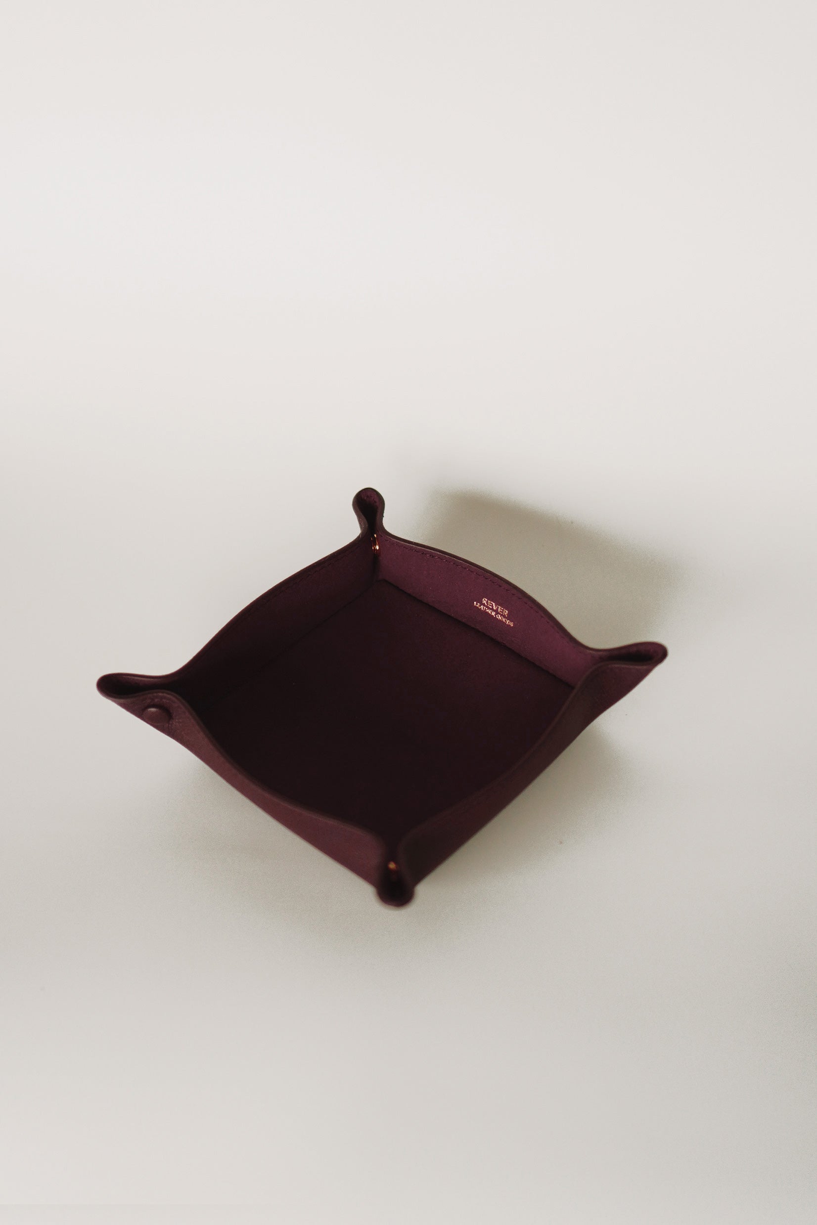 Alfred Medium Valet Tray in Burgundy