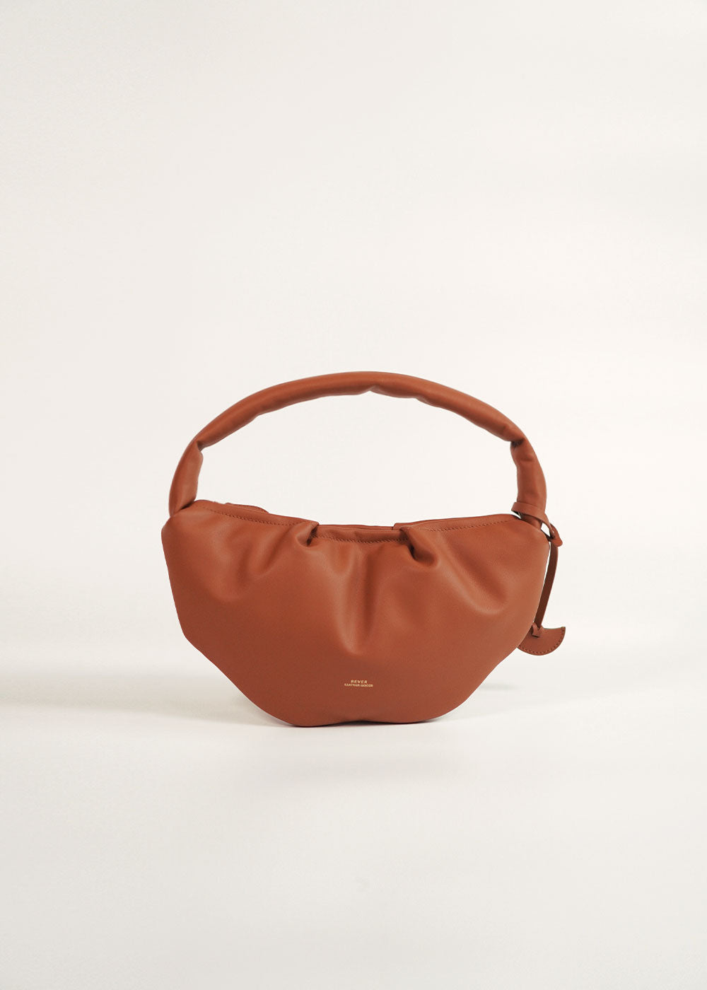 Gyoza Shoulder Bag in Maple