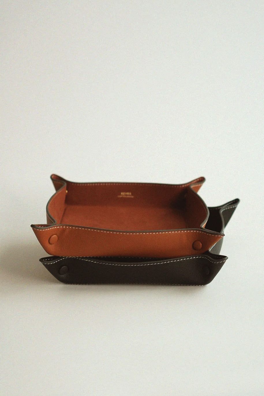 Alfred Large Valet Tray in Maple and Truffle