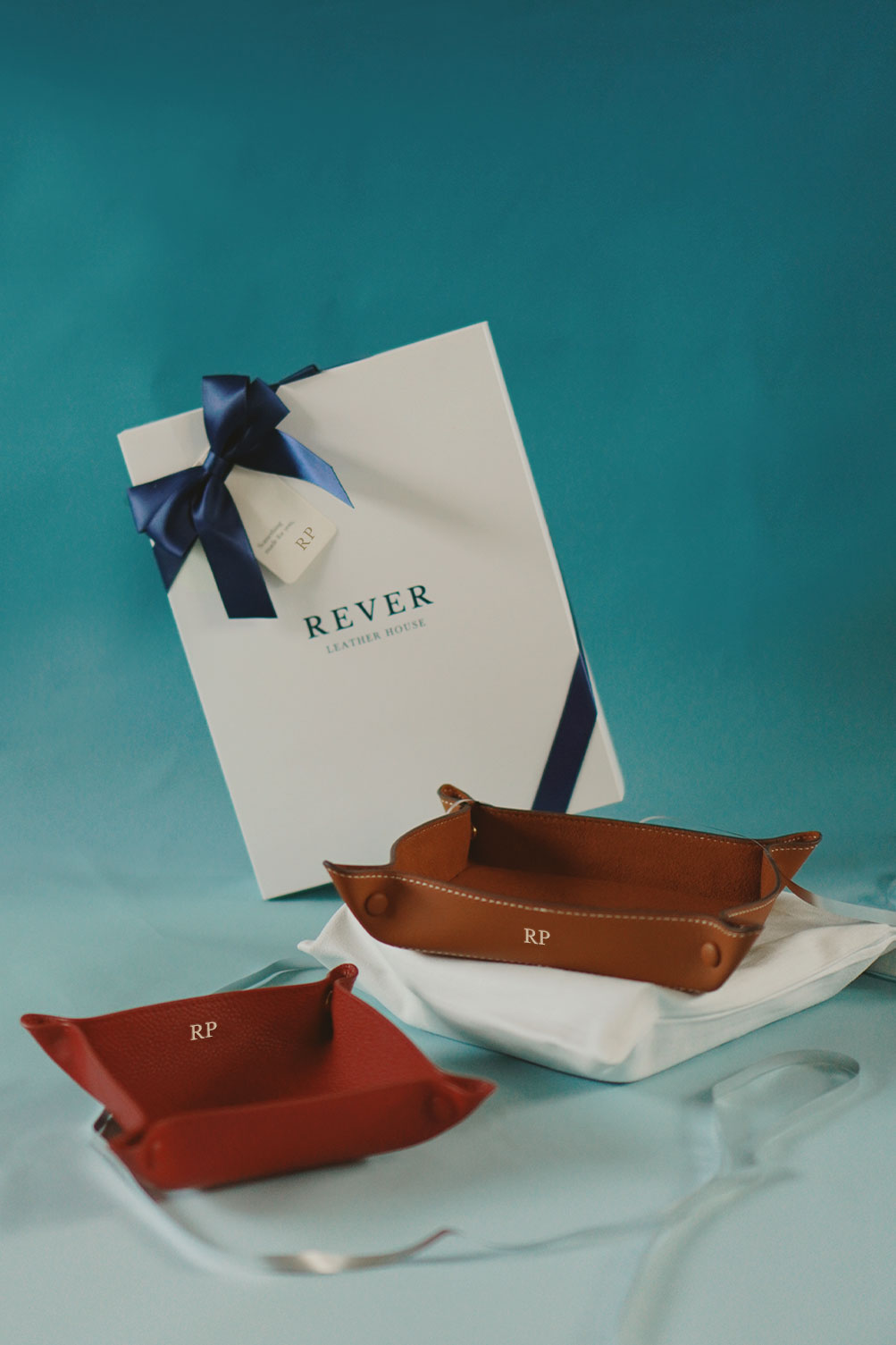 Alfred Valet Tray Duo Set