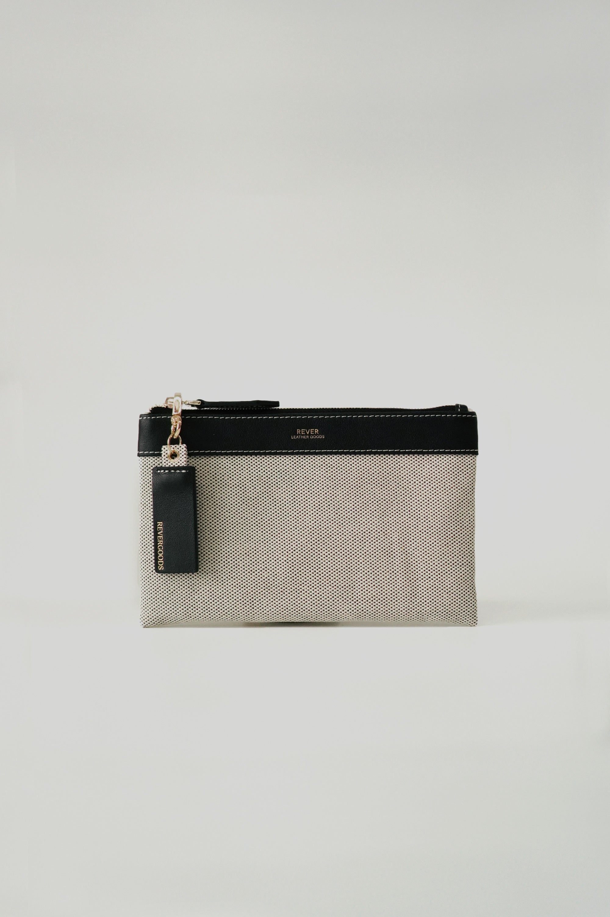 Essentials Pouch in Cookies & Cream