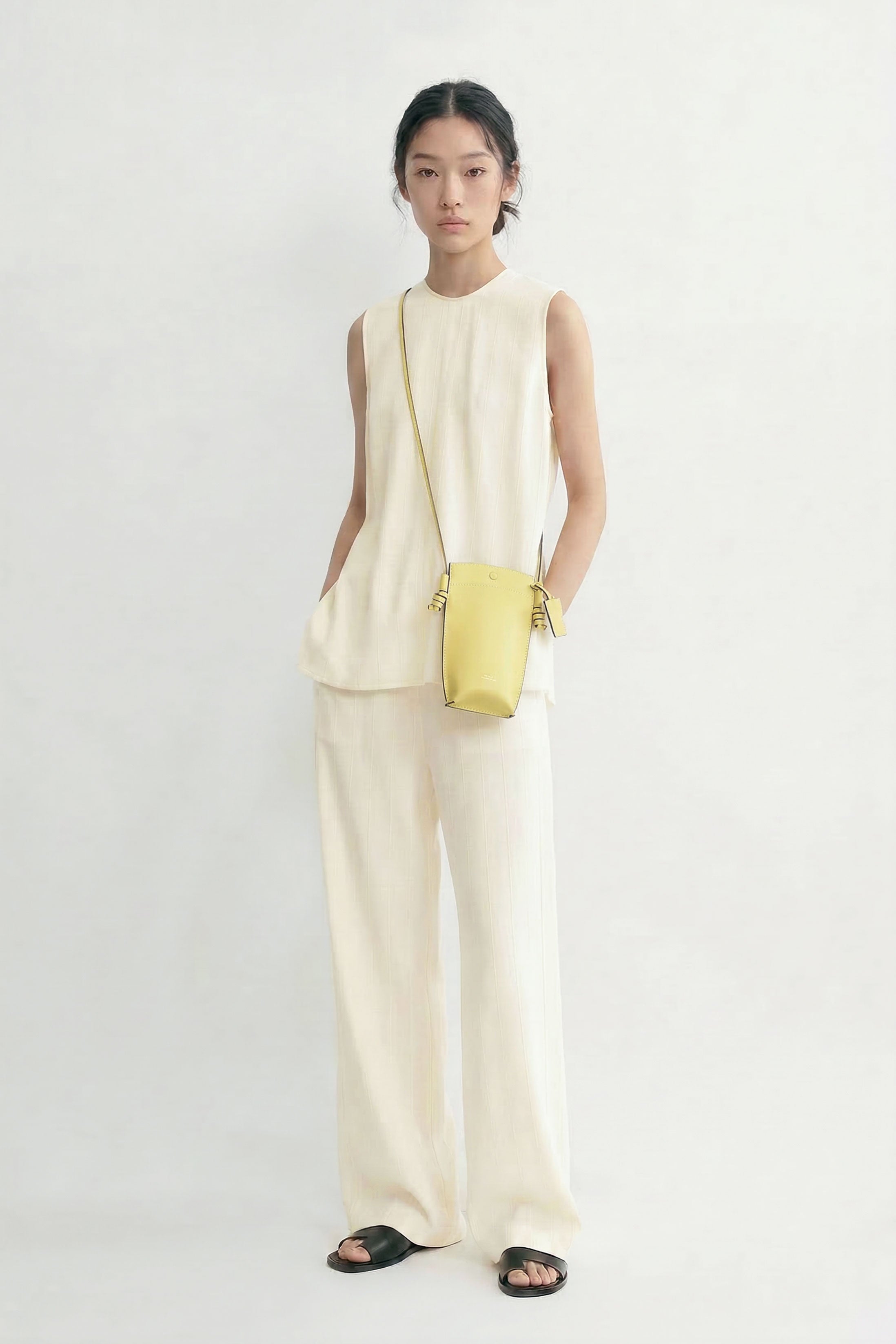 Rubin Phone Bag in Lemon